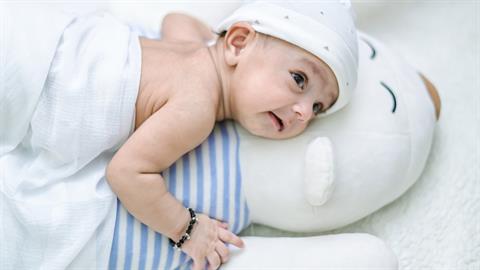 Βρεφική ηλικία: Τα πρώτα του παιχνίδια